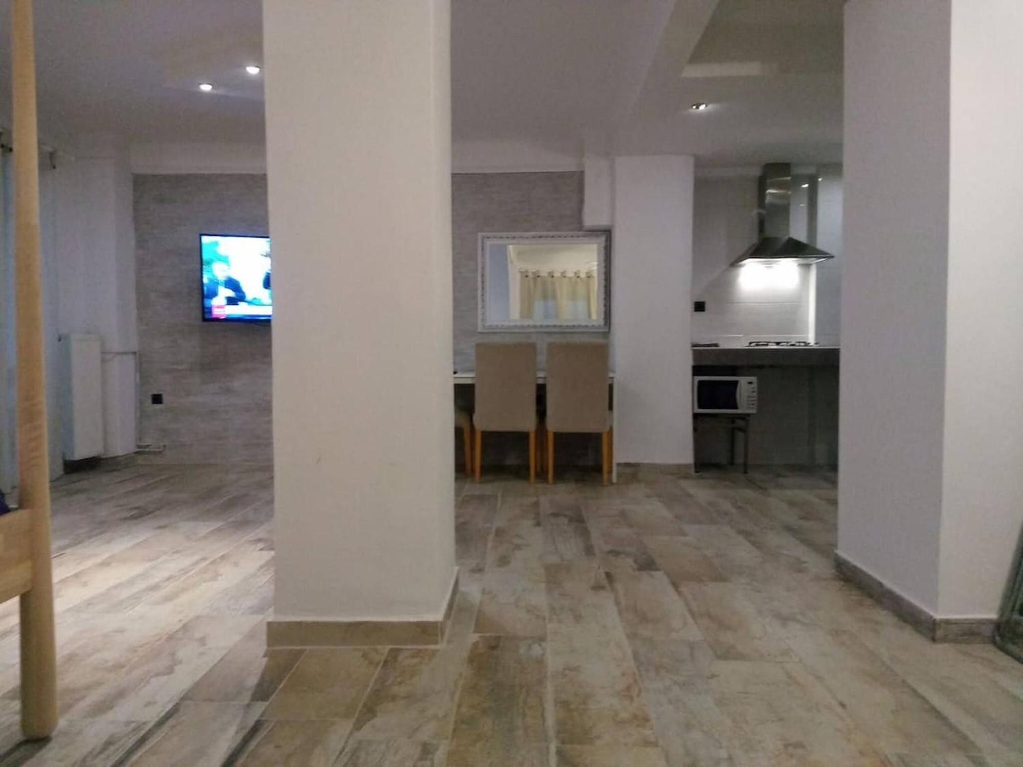 Center With Private Yard D11 Thessaloniki